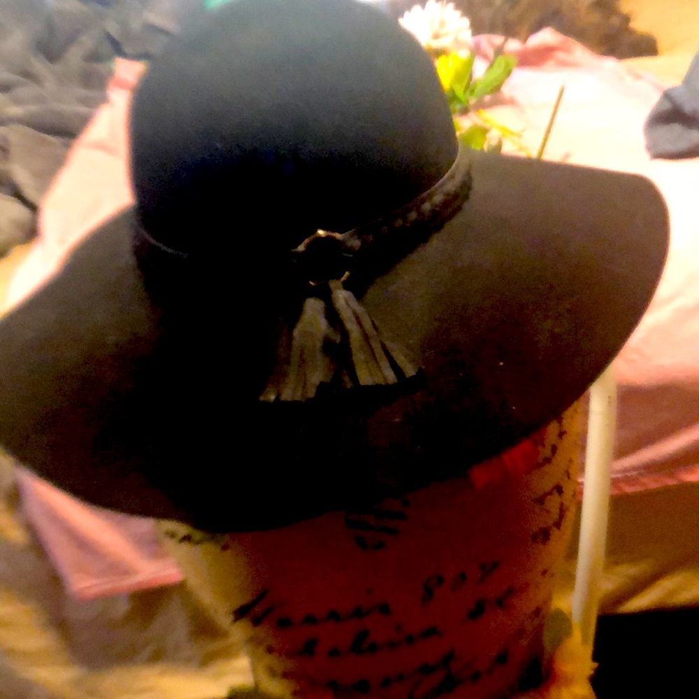 Black Bebe hat